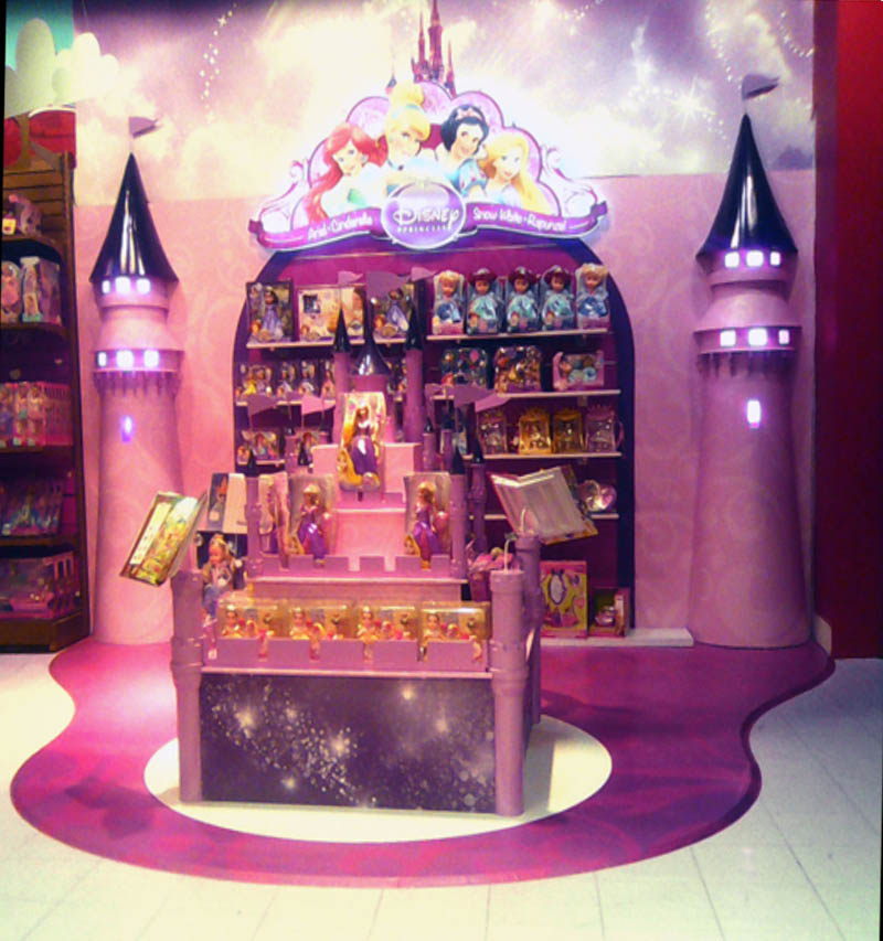 disney-castle-In-store-enviroment-retail-design